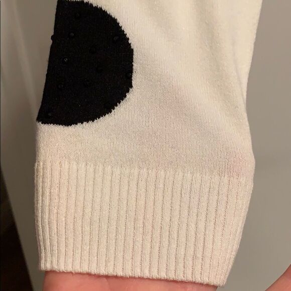 🎉1 hr sale 🎉black & white sweater - Picture 3 of 8